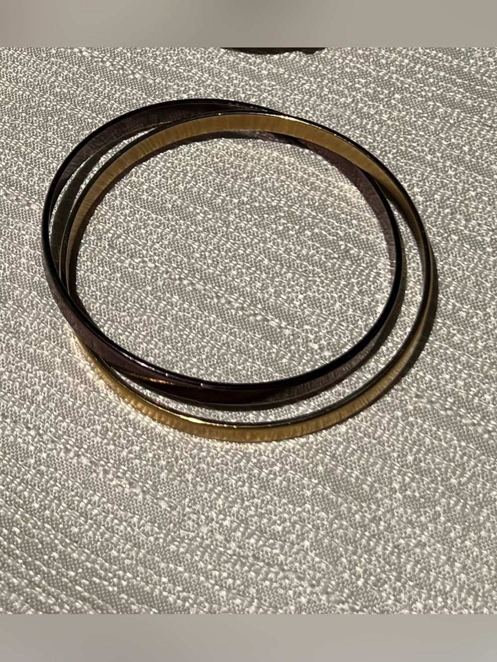 Set of Two Thin Metal Bangles in Gold and Brown